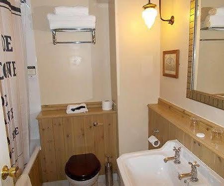 The Fountain Inn Ingbirchworth 外观 照片